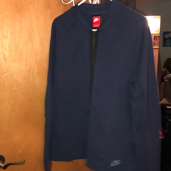 NIKE - Picture 4 of 4